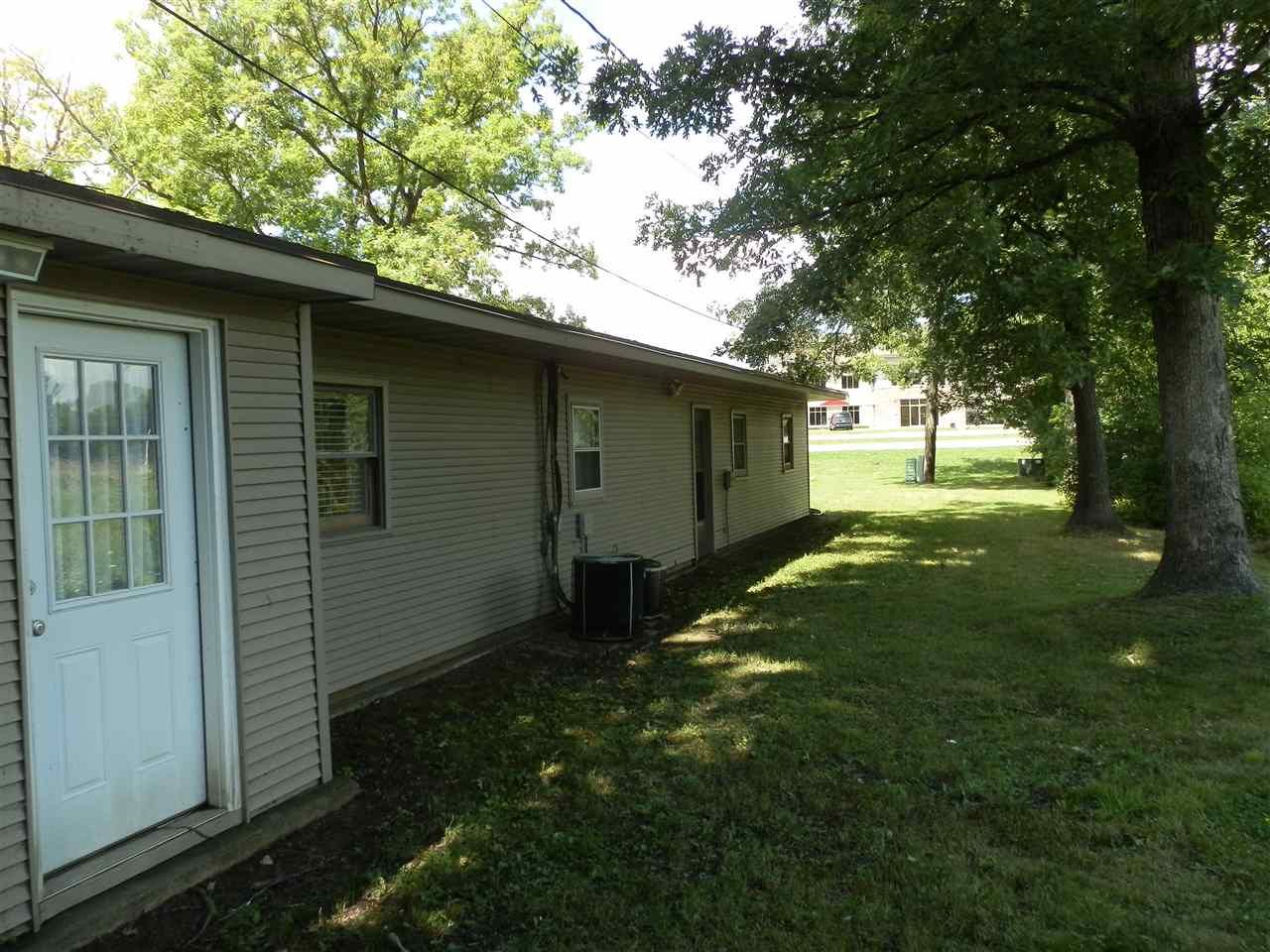 4245 Fox Hills Dr, Janesville, WI 53546